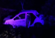 Cobratario vuelca por exceso de velocidad en Temax