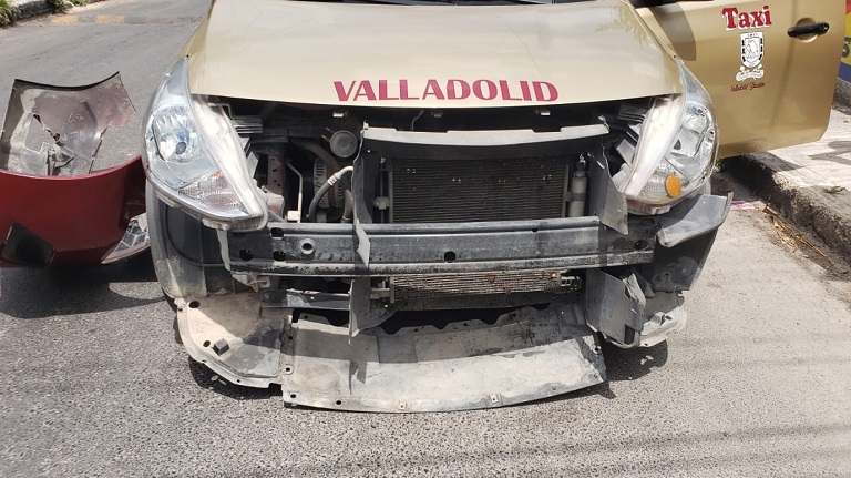 Taxista se vuela el alto y se lleva de corbata a motociclista en ...