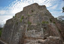 Oxkintok, ciudad maya de los tres soles