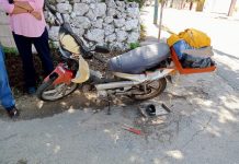 Mujer es detenida por mandar al hospital a un motociclista