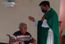 Festejan a abuelito en la Casa del Anciano «Los Tres Reyes»