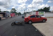 Por intentar estacionar sin precaución, ocasiona un accidente
