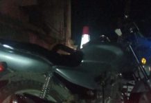Mujer le roba moto a su suegra