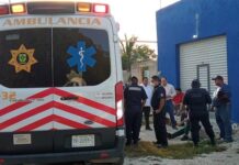 Joven estudiante choca en su moto