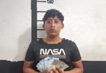 Joven le roba su cartera a una dama y se da a la fuga