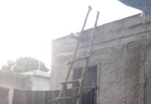 Cae de una escalera y termina con tremenda herida