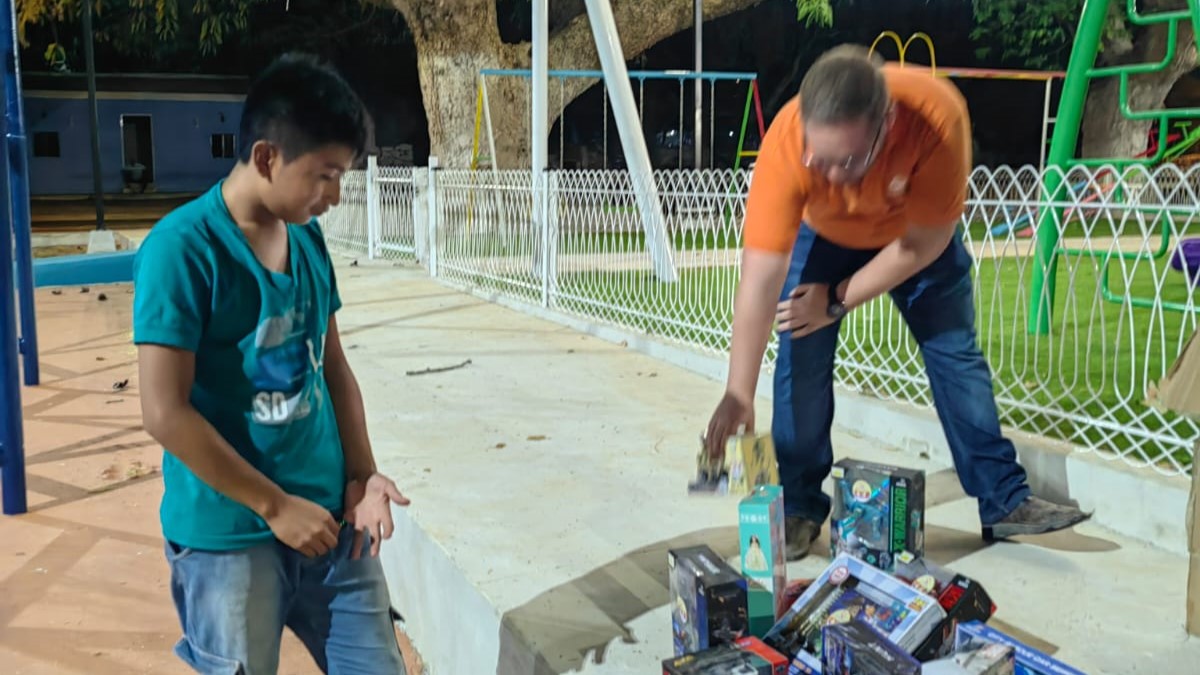 Alegría en comisarías meridanas para niños