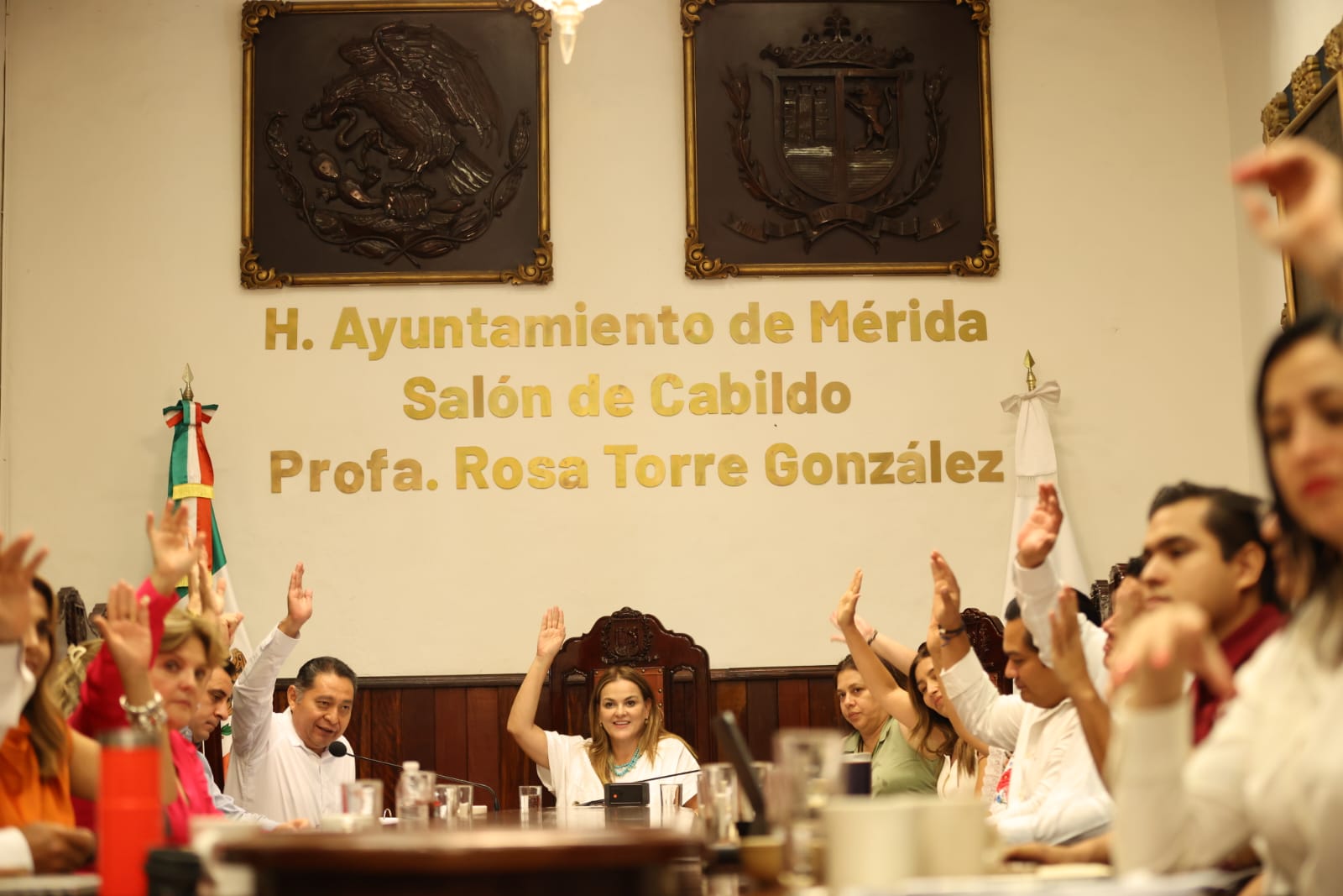 Sesión de Cabildo de Mérida donde se aprobaron las licitaciones del programa Mérida Enchula.