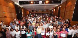 Graduación de 170 mujeres del programa Mujeres Construyendo su Autonomía en el Centro Cultural Olimpo de Mérida.