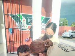 Motociclista lesionado recibe atención tras derrapar en Baca
