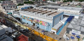 Cecilia Patrón durante la entrega de la remodelación del Mercado Lucas de Gálvez en Mérida.