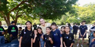 Voluntarios participan en la plantación de árboles durante la Cruzada Forestal 2026 en Mérida.