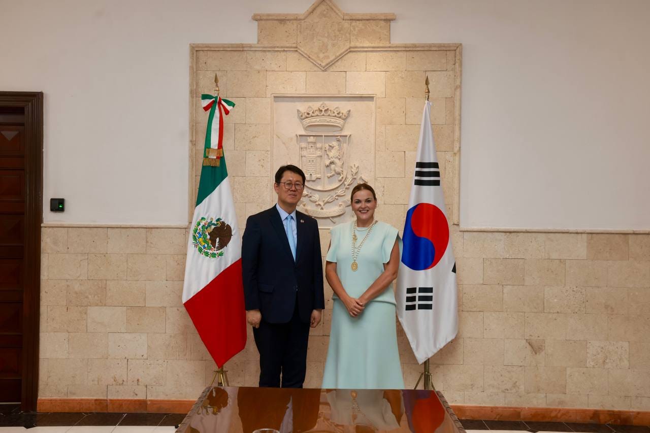 Cecilia Patrón y el embajador de Corea del Sur fortalecen la relación con Mérida.