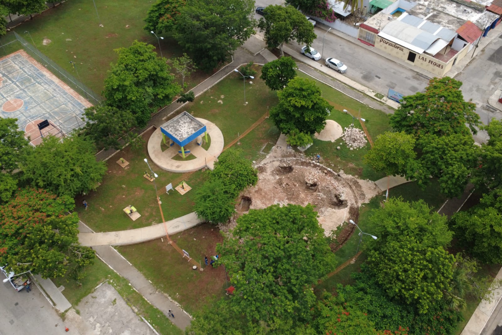 Mérida Enchula rehabilita parques en San José Vergel III y Viernes Santo.