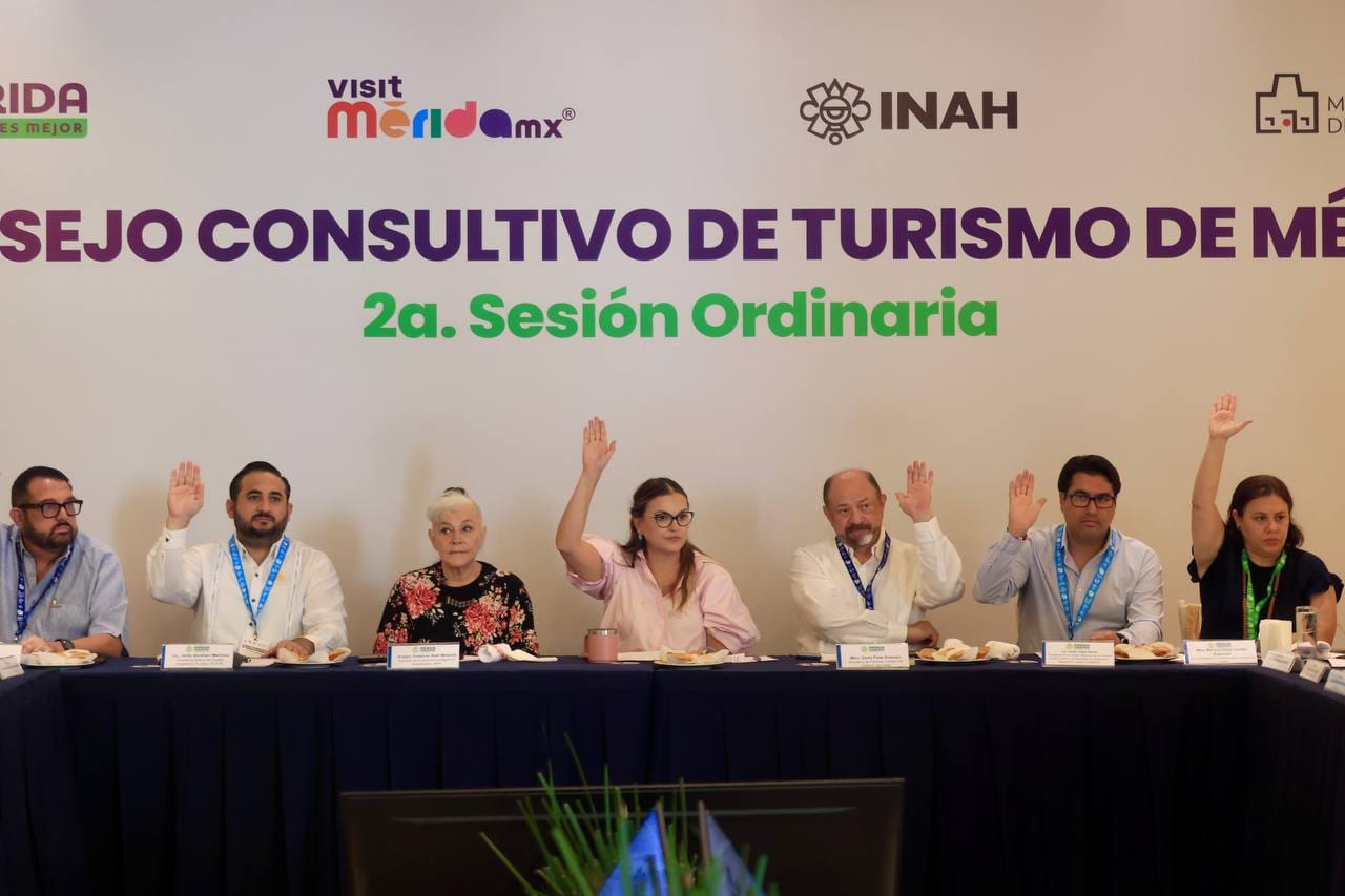 Cecilia Patrón Laviada durante la presentación del proyecto del Parador Turístico Comunitario de Dzibilchaltún.